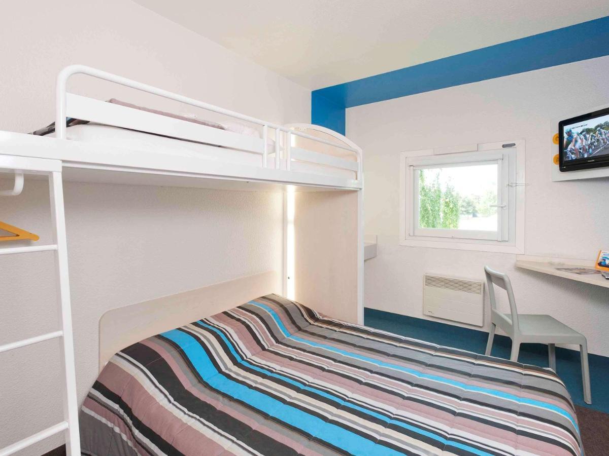 Enzo Hotel 1Er Prix Coudes Exteriör bild
